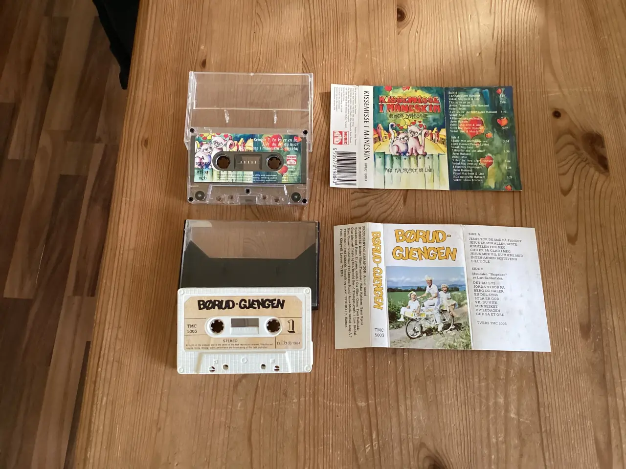 Billede 2 - Børne Bånd. Musik- Historier. 26 STKS.