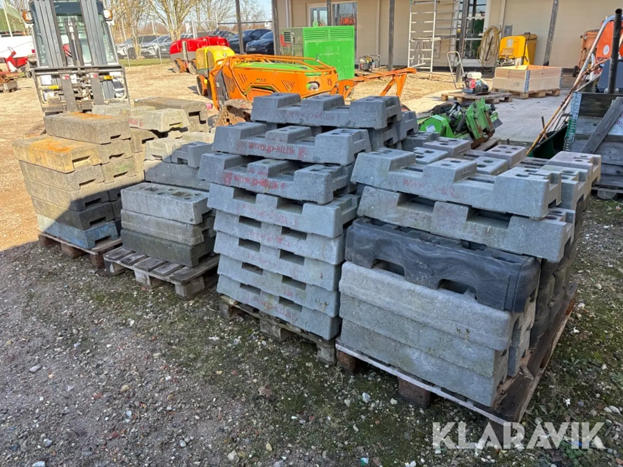 Billede 4 - Byggehegns fødder 4 paller