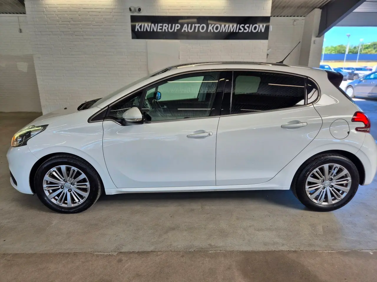 Billede 2 - Peugeot 208 1,5 BlueHDi Infinity 100HK 5d 6g