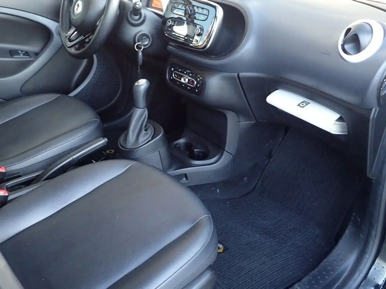 Billede 2 - Smart Forfour 1,0 71HK 5d