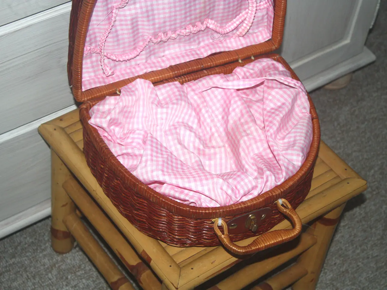Billede 3 - Lille retro beauty box / picnickurv længde 31 cm,