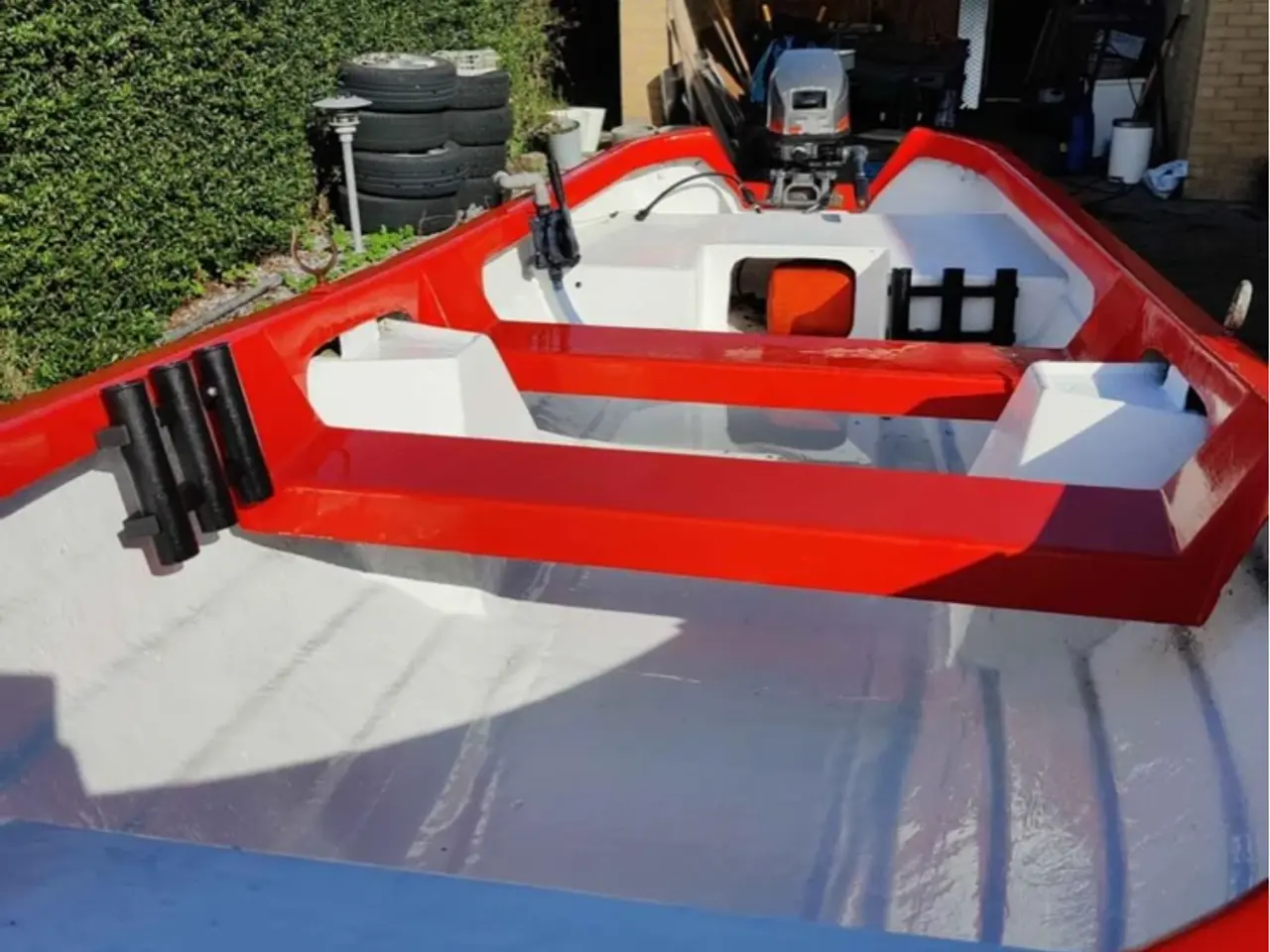 Billede 3 - Jolle med 8 hk motor og næsten ny bådtrailer