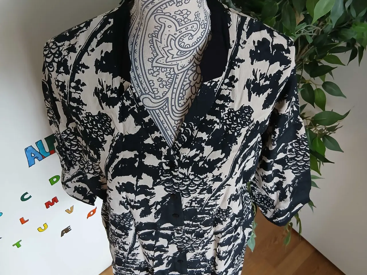Billede 2 - Skjorte. Friendtex. Medium/38