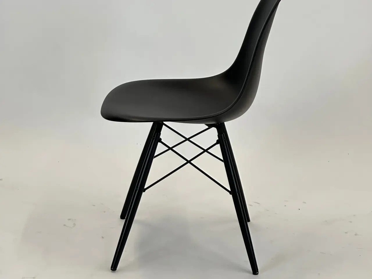 Billede 4 - Vitra Eames Plastic Side Chair DSW Stol – Sort
