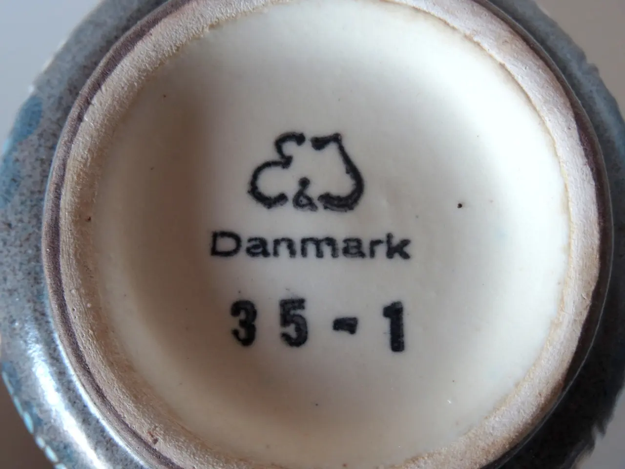 Billede 3 - E og J keramikvase