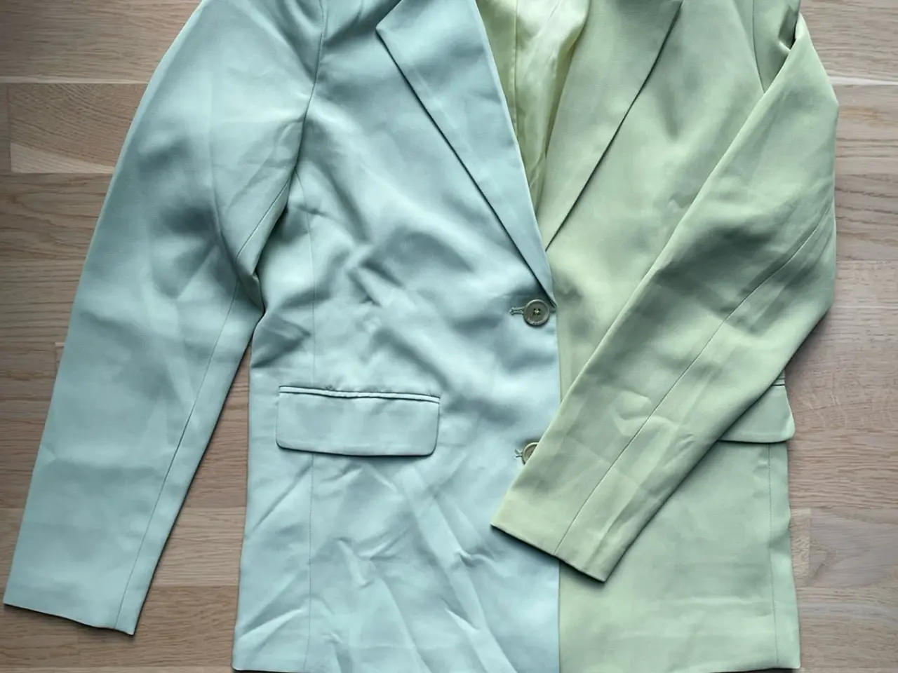 Billede 1 - About You grøn blazer