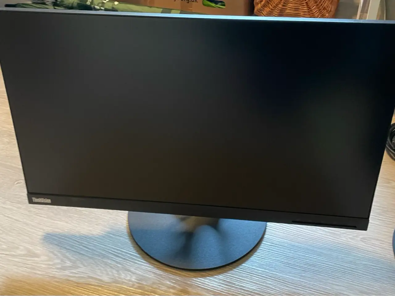 Billede 1 - Lenovo ThinkVision skærm 24" sort
