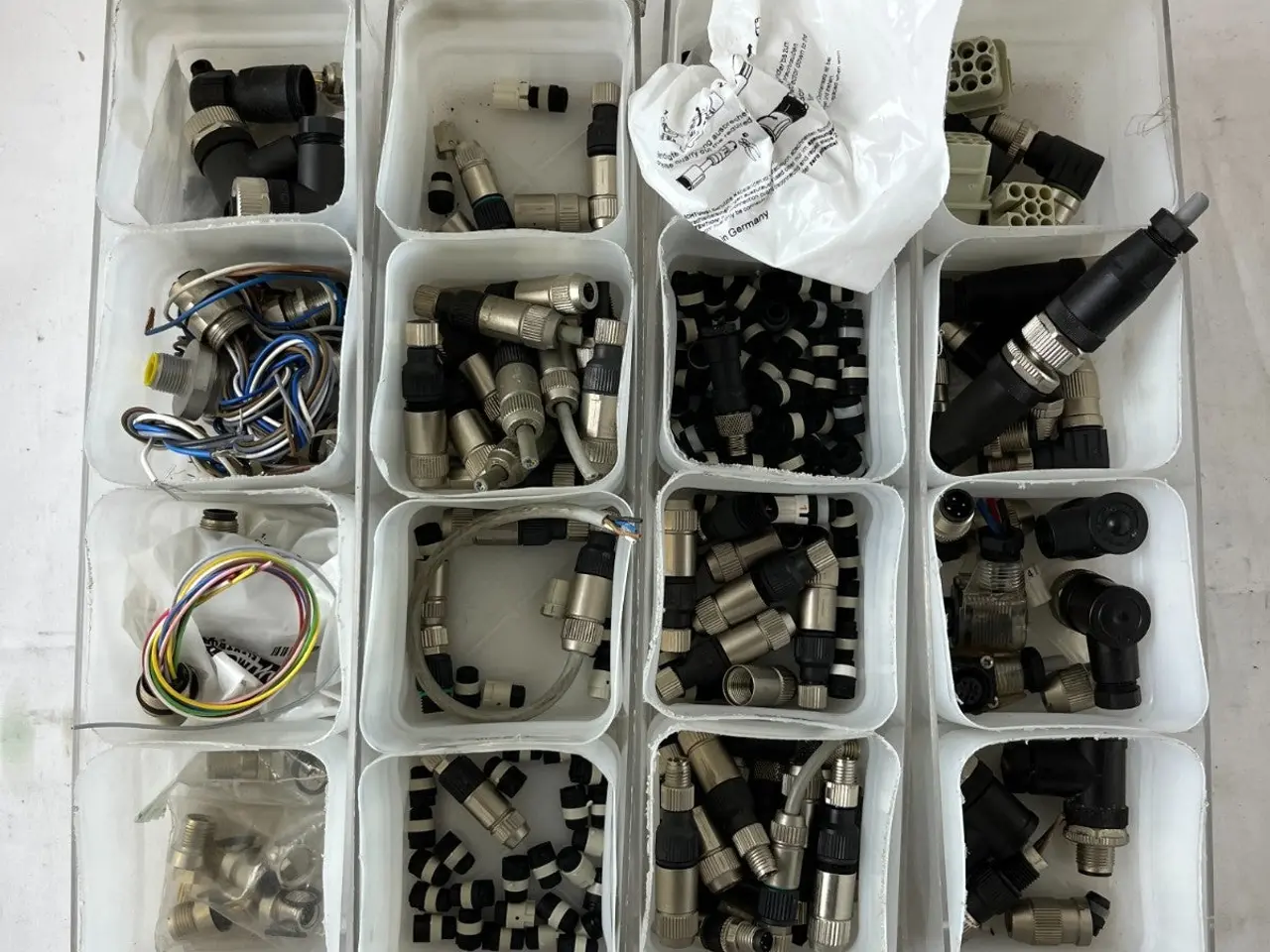 Billede 2 - stik parti M12 M8 Sensor Plugs Cables Pneumatic