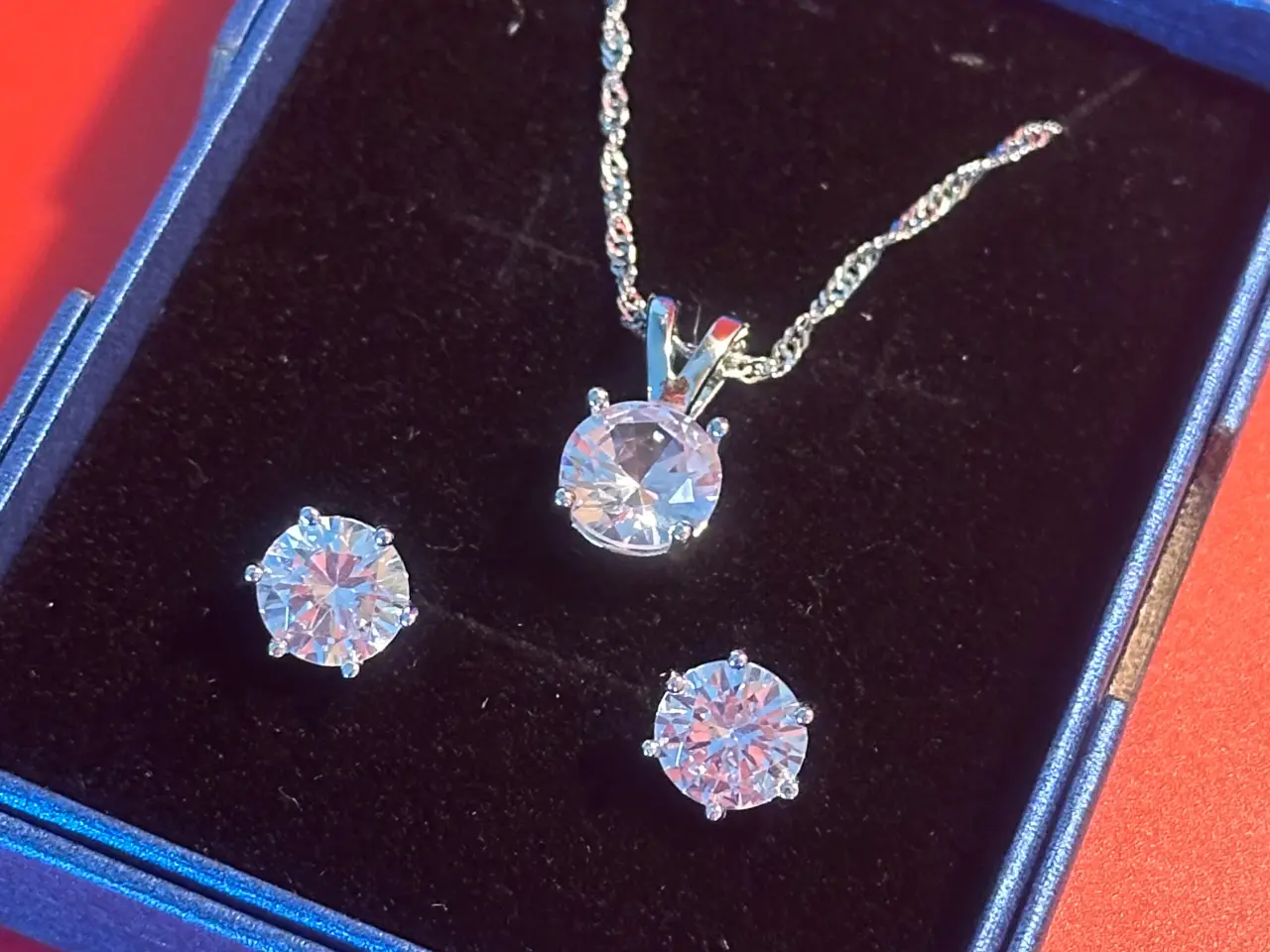 Billede 10 - Nyt smykkesæt af sølv og diamant slebet cirkoner 