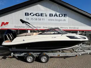 VR5 Cuddy med F225 Mercury V6 og 2500 kg Brenderup trailer.