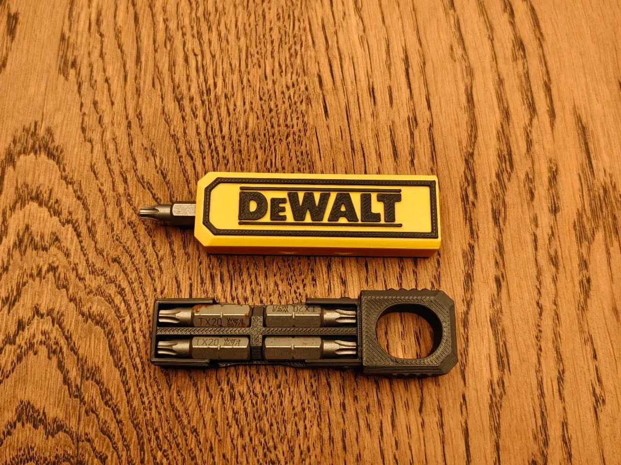 Billede 2 - Dewalt skruetrækker med bitsholder