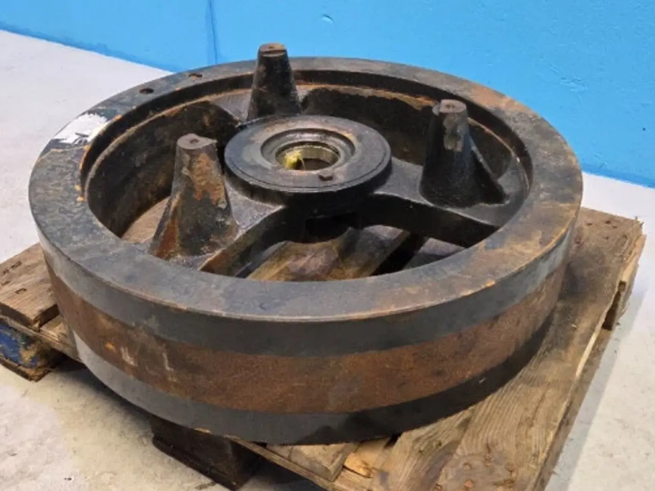 Billede 7 - New Holland BB9060S Svinghjul 87721200