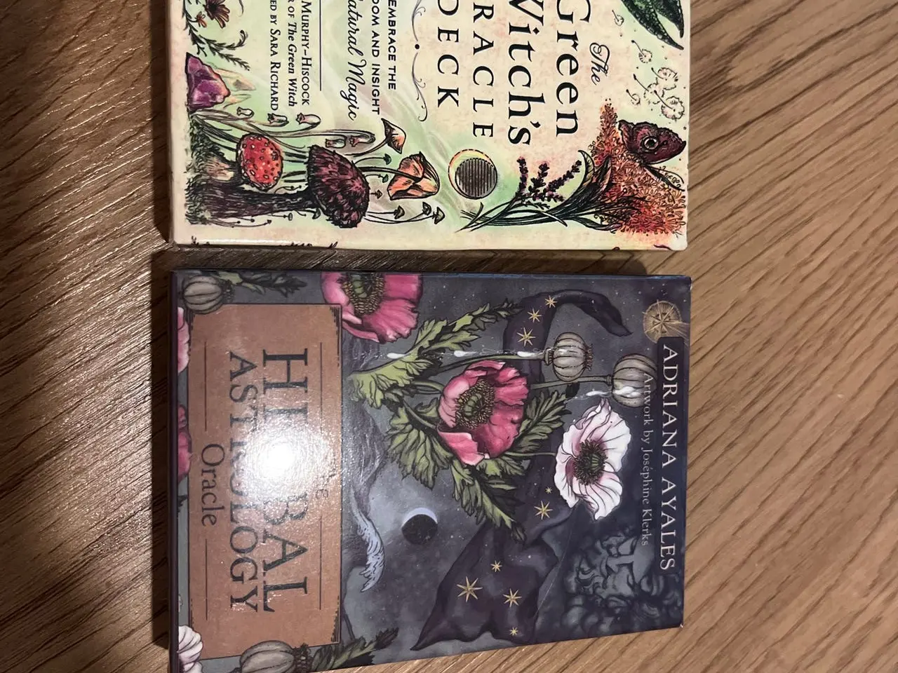 Billede 1 - 2 Oracle deck: Green Witch's Oracle og The Herbal Astrology Oracle