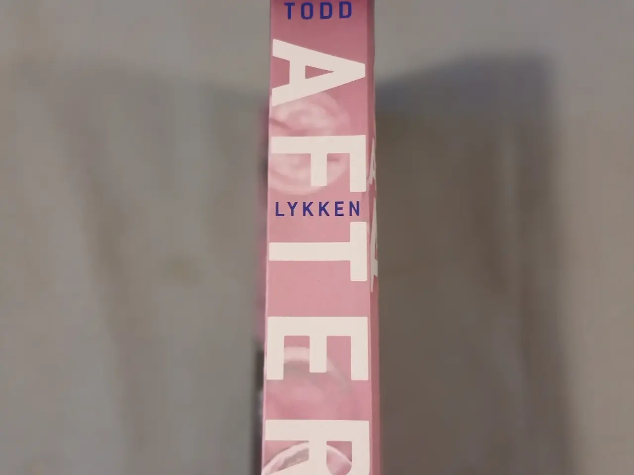 Billede 2 - Bog;  Lykken, 4 bind i After Serien.
