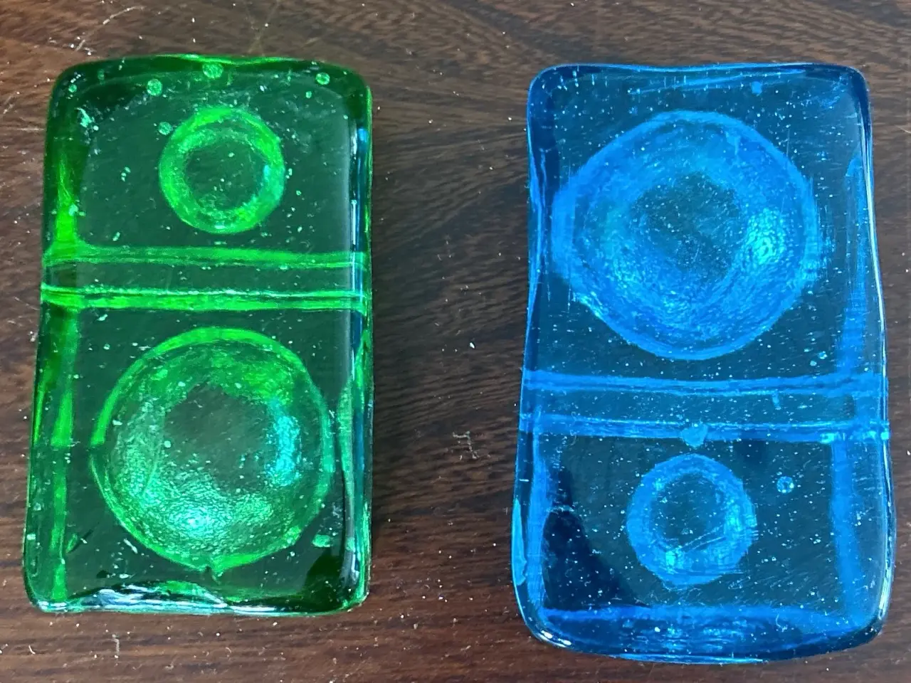 Billede 5 - Æggebæger i glas, 1 stk grøn, 1 stk. blå.