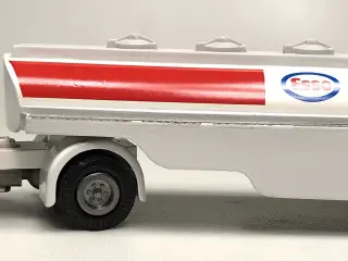 TEKNO...SCANIA VABIS 110 ESSO TANKBIL