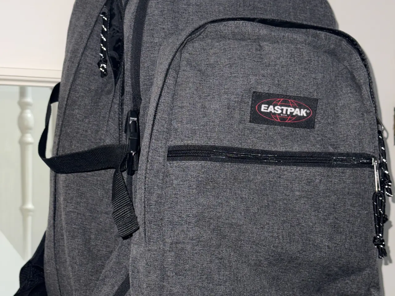 Billede 5 - Eastpak Tutor rygsæk 39L-black denim.