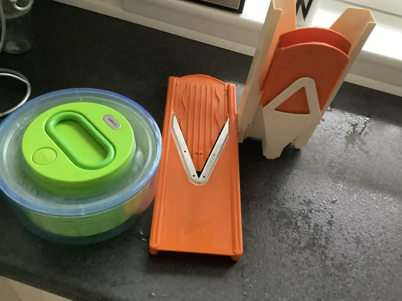 Billede 1 - Mandolin jern og salat slynger. 