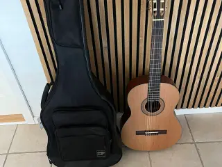 Guitar klassisk Merida Extrema TRAJAN T-10 Satin