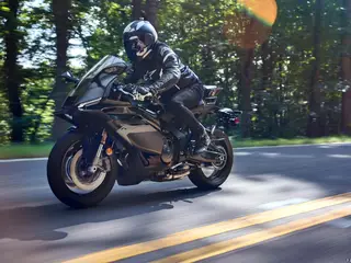 Yamaha YZF R9