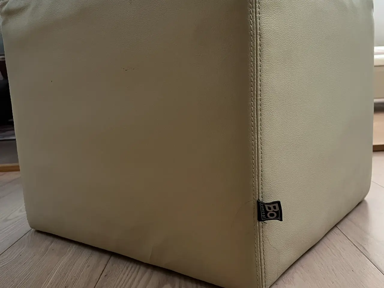 Billede 1 - Læder puff fra Bo Concept