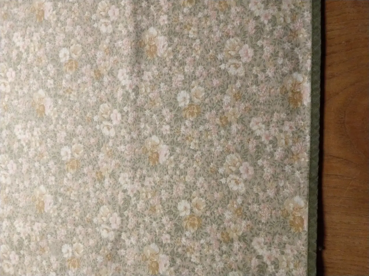 Billede 1 - Småblomstret dug