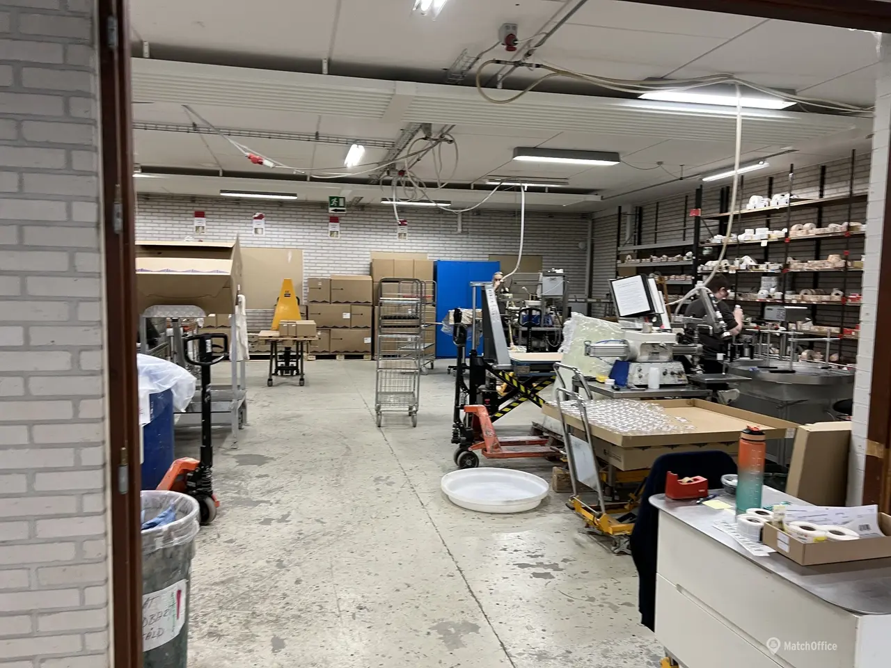 Billede 1 - Lager og kontor. med gode faciliteter til produktion