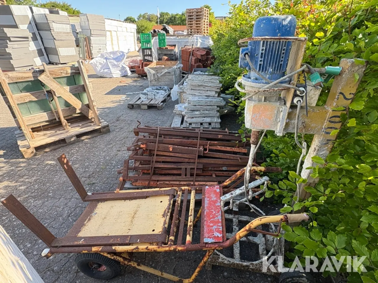 Billede 3 - Blandet lot forskalningsbeslag, blander og vogn