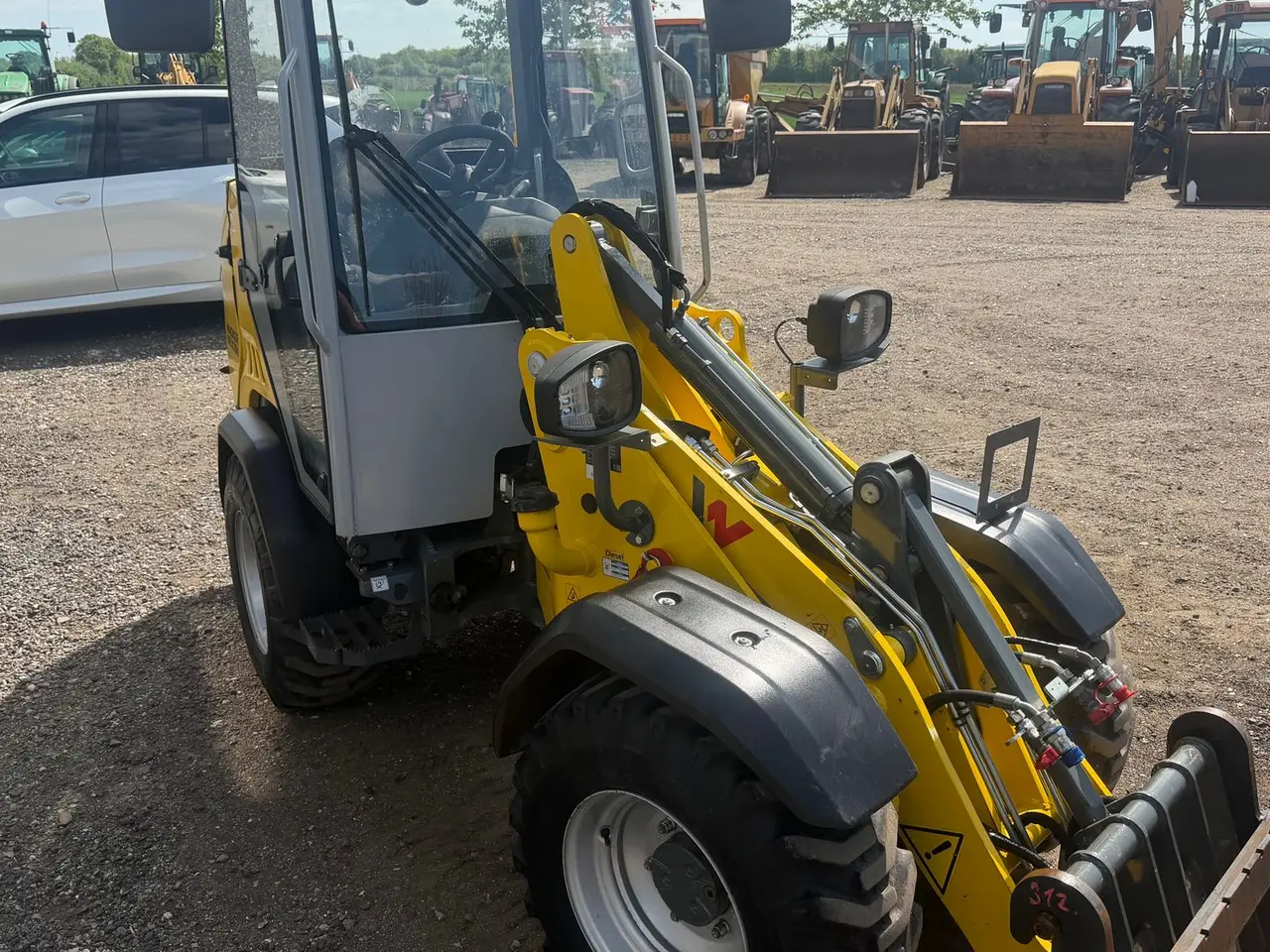 Billede 2 - Wacker Neuson WL28 LUKKET KABINE, SKOVL OG GAFLER, HYDRAULISK SKIFT