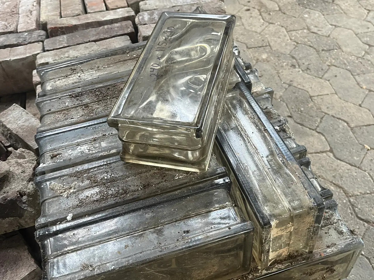 Billede 2 - Glassten til indmuring