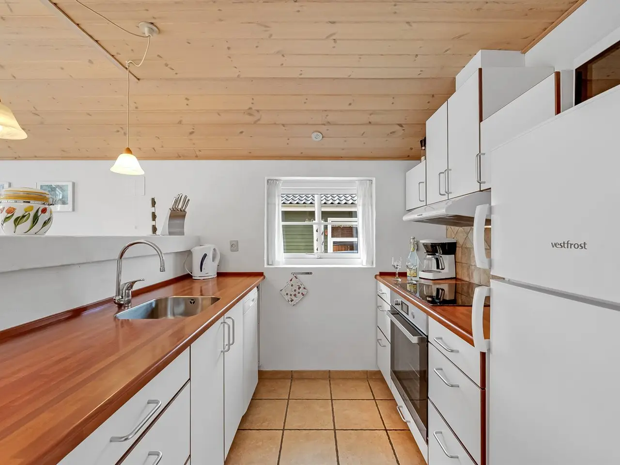 Billede 13 - Dejligt sommerhus udlejes i roligt område