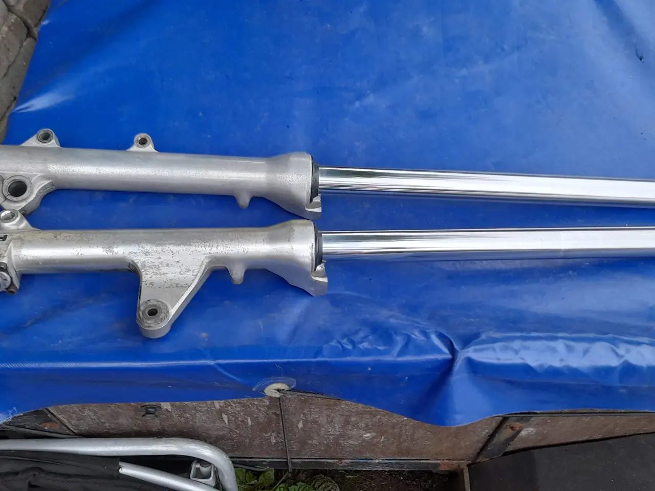 Billede 4 - Honda VF 700 Magna RC21 Dele