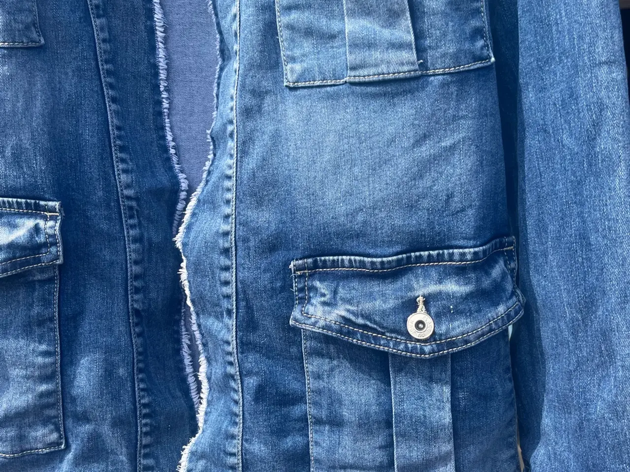 Billede 5 - DRYS denim jakke