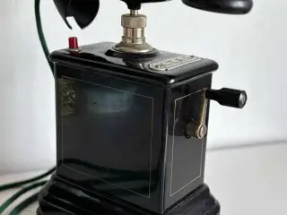 Antik gammel bordtelefon