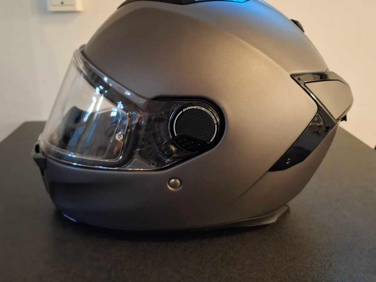 Billede 1 - Shark hjelm, som ny