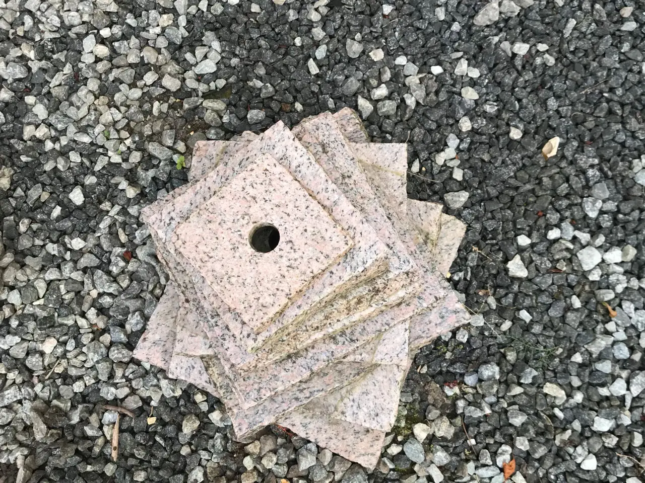 Billede 2 - Springsvandssten granit