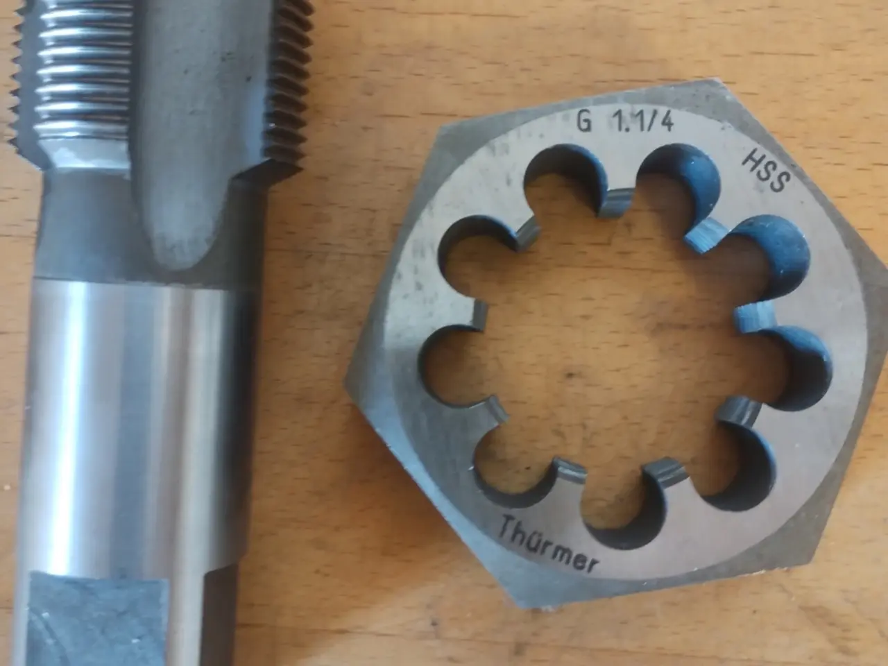 Billede 1 - 1 1/4" Gevindskærer