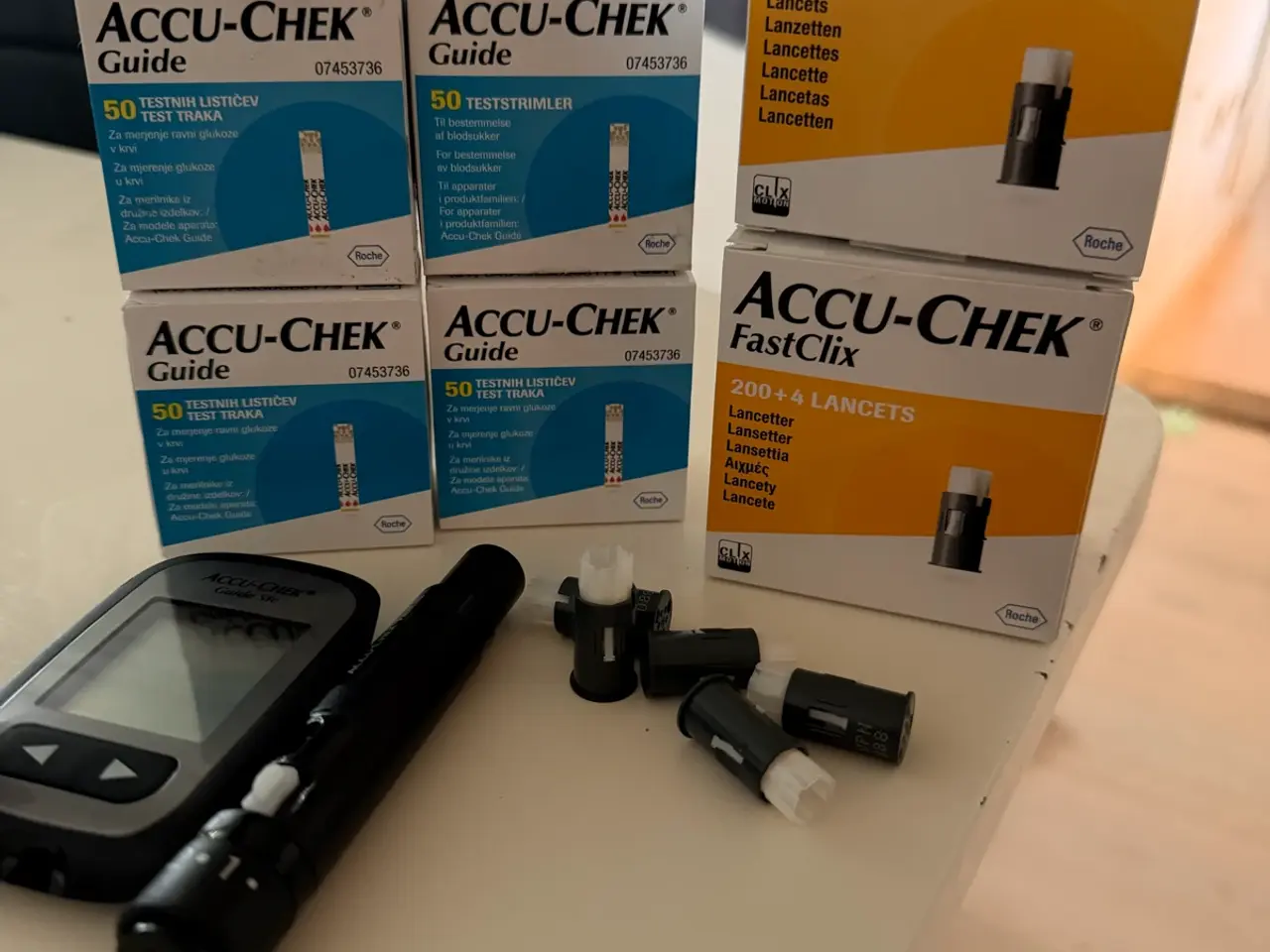 Billede 1 - Accu-Chek Guide Me blodsukkermåler sæt (brugt 2 md