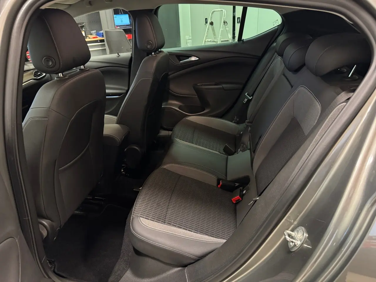 Billede 10 - Opel Astra 1,2 T 110 Elegance