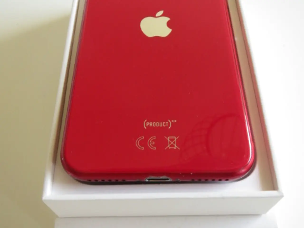 Billede 1 - iPhone SE 2020 (PRODUCT)RED udgave