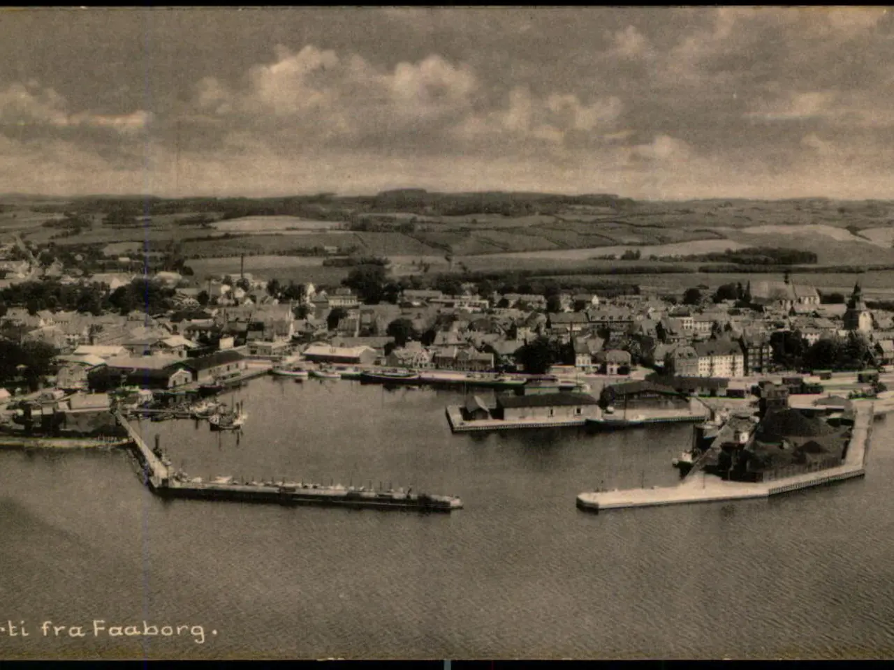 Billede 1 - Parti fra Faaborg - Odense Luftfoto 4 - 203 E - Brugt