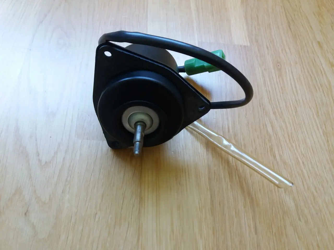 Billede 2 - Motor ( køleventilator ) Corolla KE70