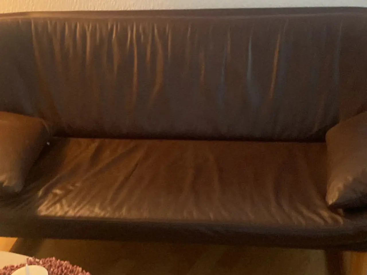 Billede 2 - Arkitekttegnet stilren sofa i flot læder