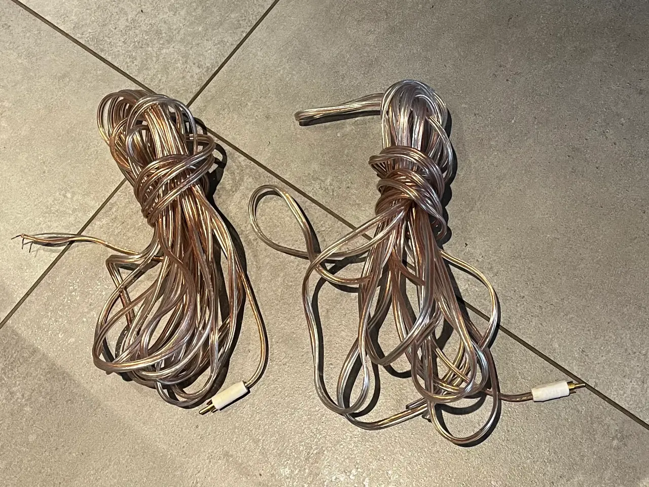 Billede 1 - 2 x signal kabel ned stik