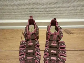 Damesandaler med elastik, GEOX, str. 40.