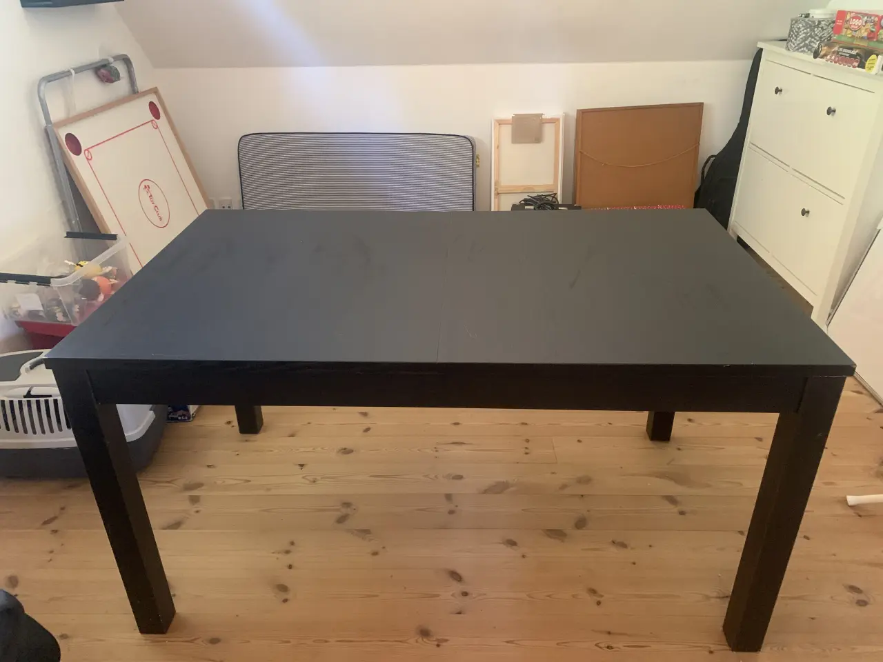 Billede 2 - Spisebord i bejset træ