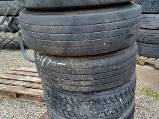 4 stk 315/70-22,5 på fælg