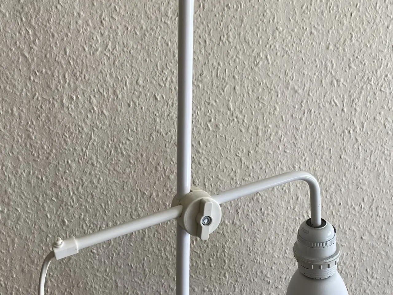 Billede 5 - Gulvlampe med Bluetooth pære
