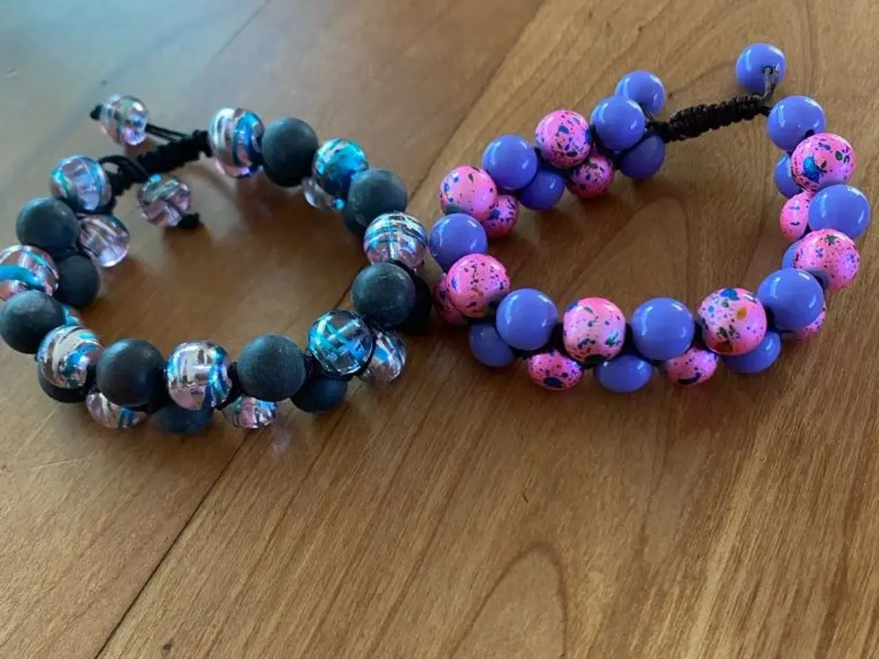 Billede 8 - Nye knyttede armbånd