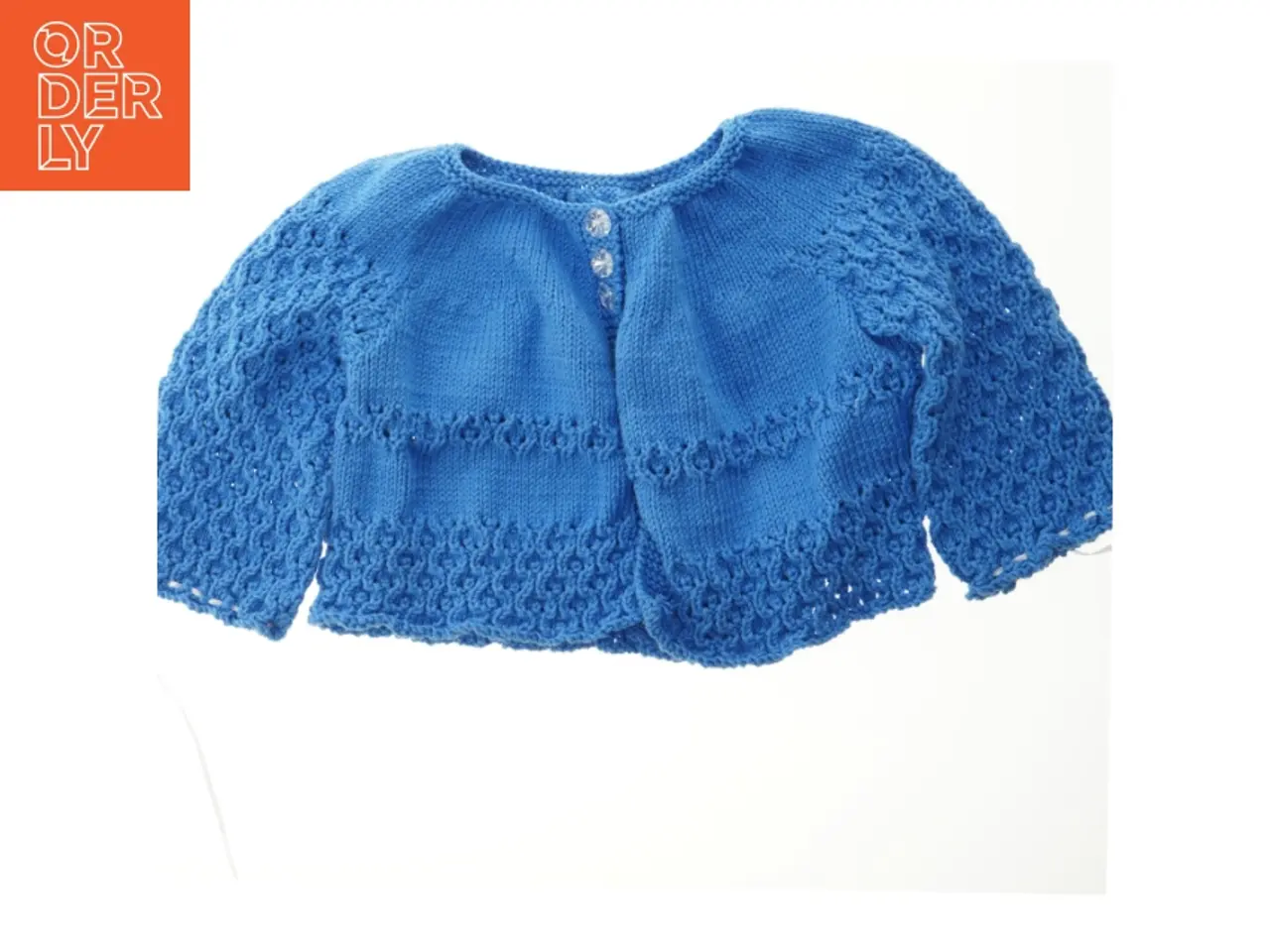 Billede 1 - Blå håndstrikket børnecardigan (str. Bryst, 38 cm. længde, 31 cm)